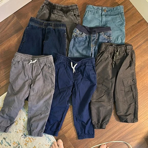 Lot of 3T pants. - Picture 1 of 9